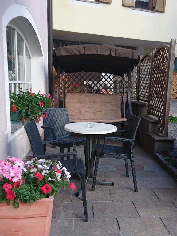 Hotel Nes Crepes Pozza di Fassa Zewnętrze zdjęcie