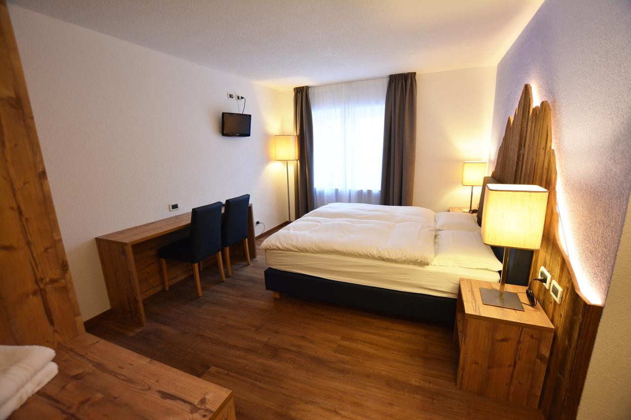Hotel Nes Crepes Pozza di Fassa Zewnętrze zdjęcie
