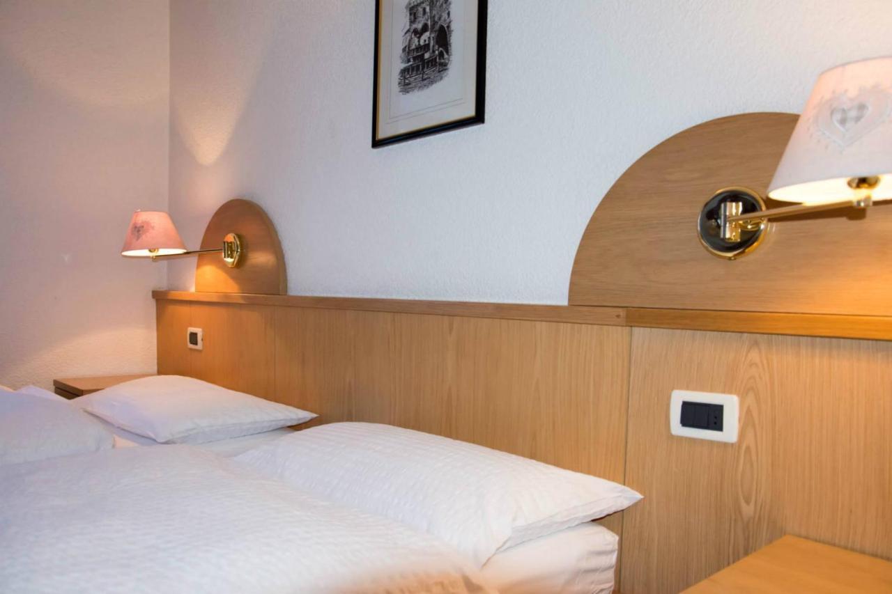 Hotel Nes Crepes Pozza di Fassa Zewnętrze zdjęcie